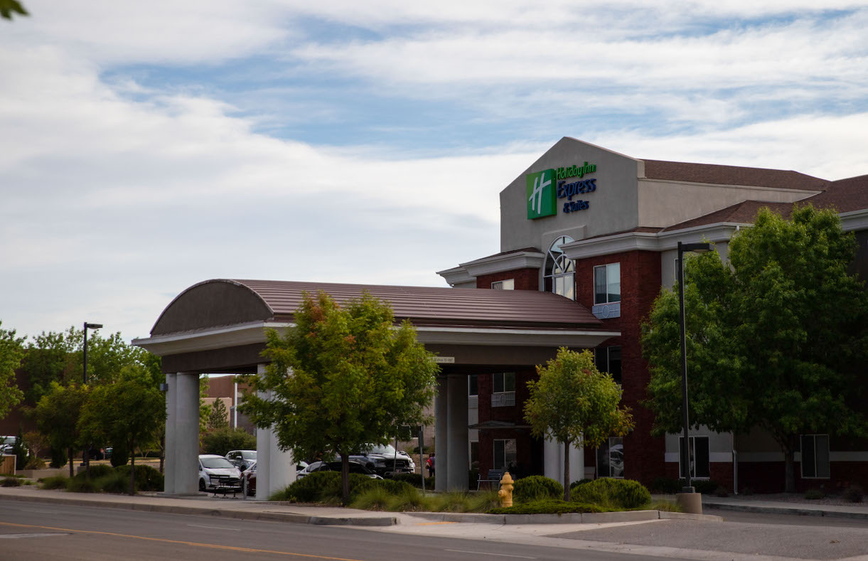 Picture of Holiday Inn Express & Suites Albuquerque Airport 1921 Yale Blvd SE, Albuquerque, NM 87106